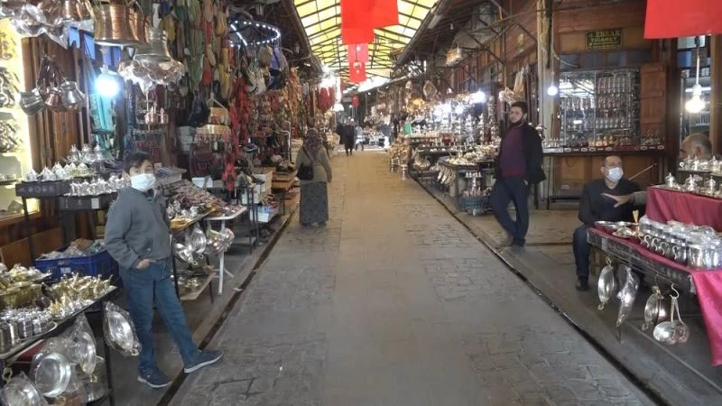 Tedbir kararının ardından Gaziantep’in tarihi yerleri boş kaldı
