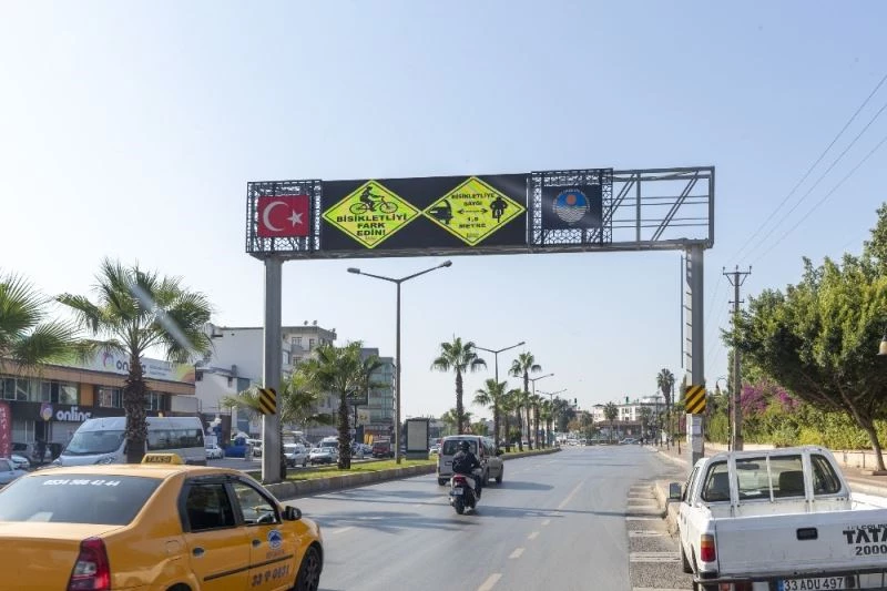 Mersin’de bisiklet sürücüleri için levha düzenlemesi
