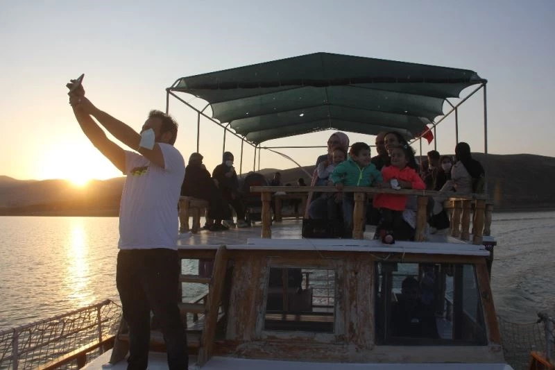 (Özel) 1700 rakımda keşfedilmeyi bekleyen doğa harikası göl
