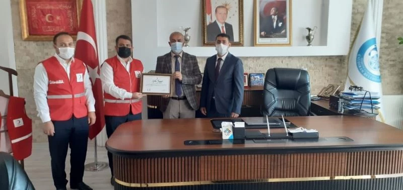 Çaldıran Belediyesinin düzenlediği kampanyada 2 bin ünite kan bağışı alındı
