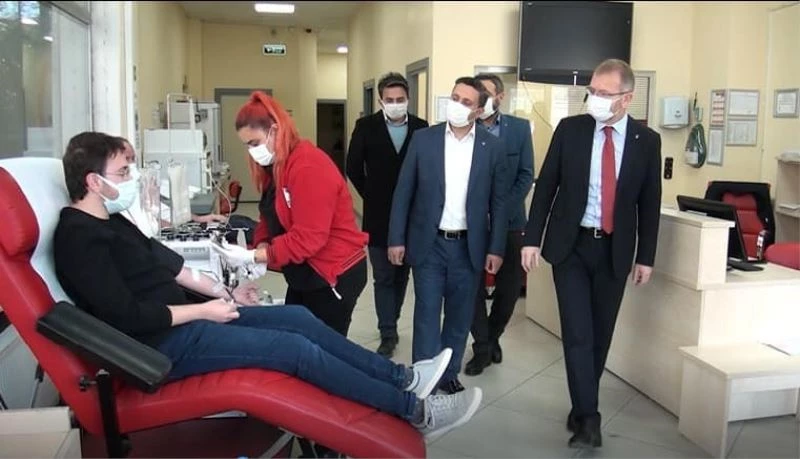 Kızılay Kütahya Şubesi’ne plazma kan cihazı
