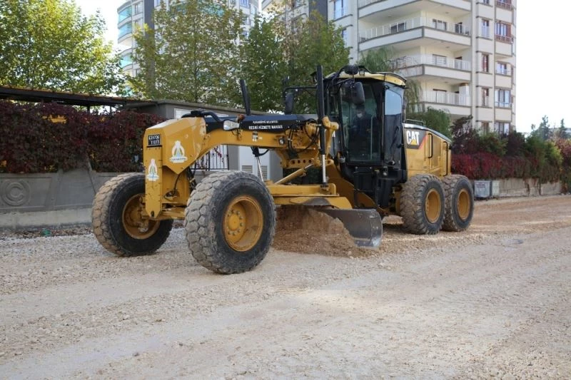 Karaköprü’de yollar kilitli parkeyle yenileniyor
