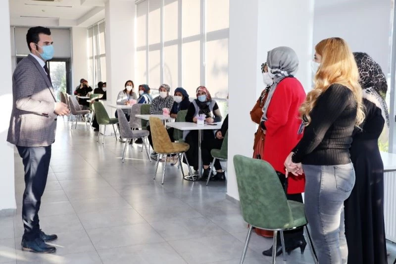 Diyarbakır’da kadınlara yönelik kafeterya açıldı
