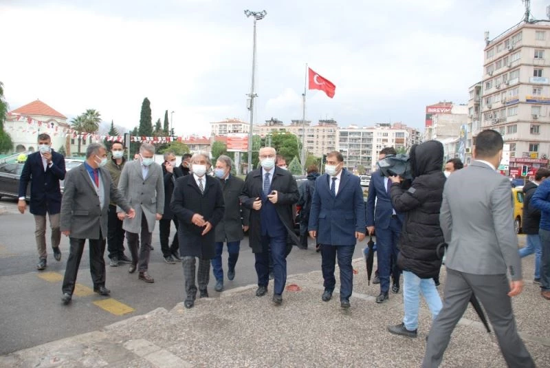 Deprem sonrası İzmir’de vaka ve vefat sayısı üçe katlandı
