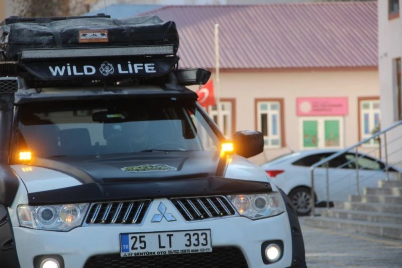 Offroad kulübü ortaokul öğrencilerine kışlık kıyafet yardımı yaptı
