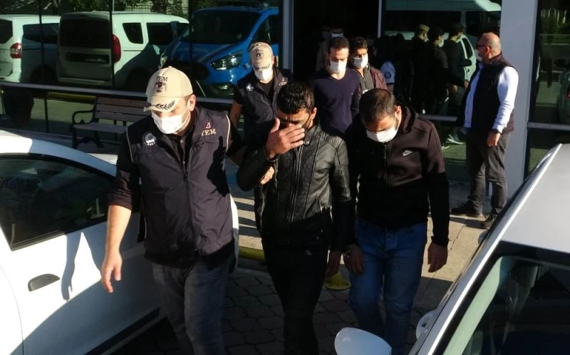 Samsun’da  DEAŞ’tan 9 kişi adliyeye sevk edilip gözaltı süreleri uzatıldı
