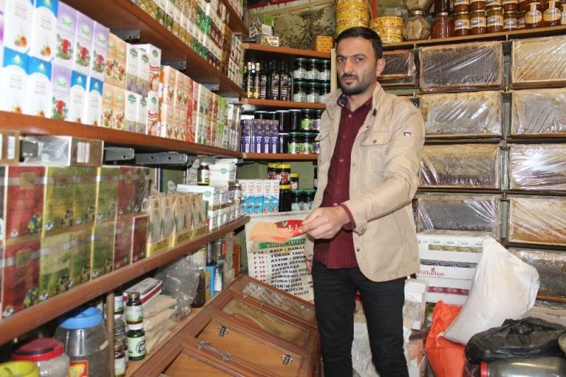 Havaların soğumasıyla birlikte vatandaşlar aktarlara akın etti
