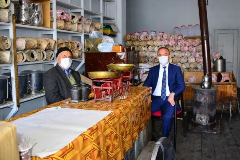 Vali Hüseyin Öner, Kuyumculuk ve Sobacılık yapan esnafları ziyaret etti
