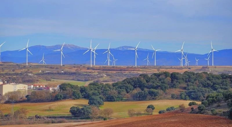 DPÜ’den Temiz Enerji Teknolojilerini konu alan kitaba destek
