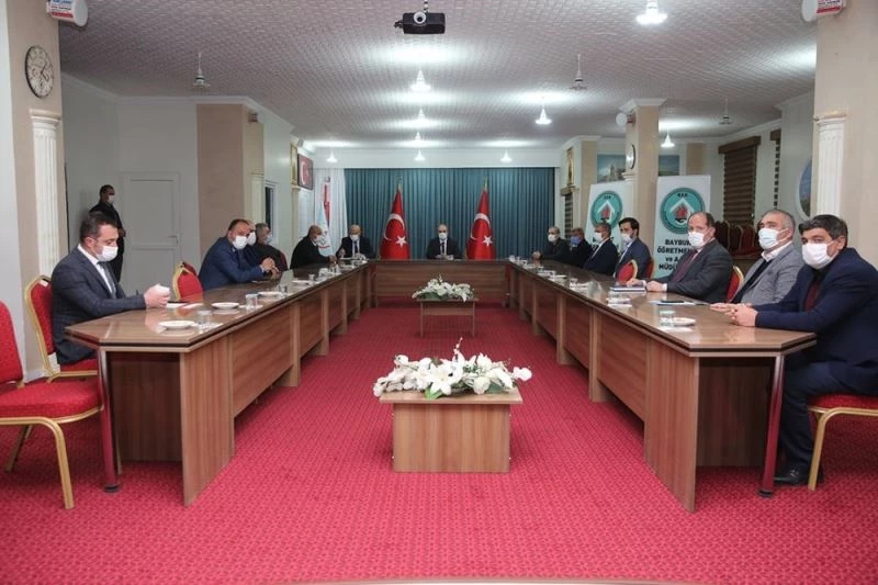 Vali Cüneyt Epcim, yöneticilerle bir araya geldi
