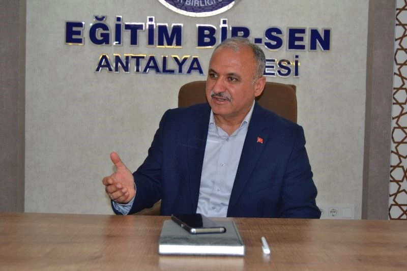 Miran: “Öğretmenlere çocuk bakıcısı algısı oluşuyor”
