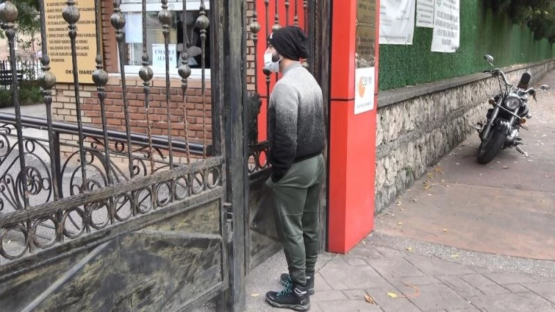 Saati yanlış anlayınca sınava giremediler
