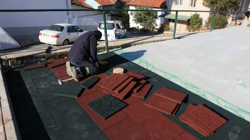 Odunpazarı’nda oyun grupları oluşabilecek kazalara karşı güvenli hale getiriliyor
