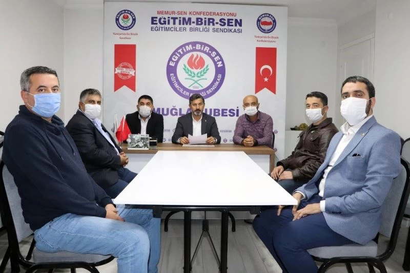 Uçak: “Öğretmenlik kadim mesleklerden birisidir”
