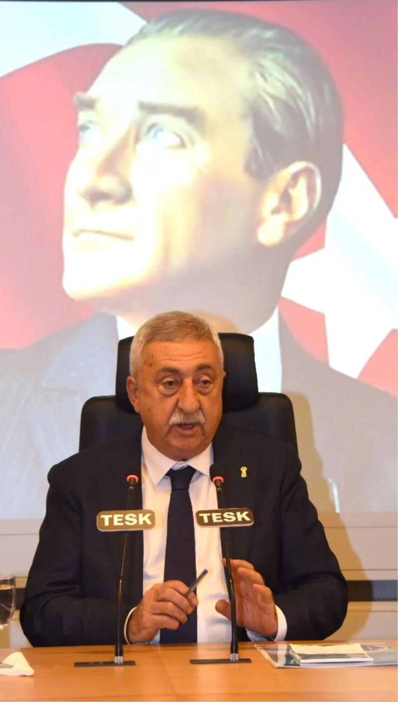 Palandöken: “Öğretmenlik annelik kadar kutsaldır”
