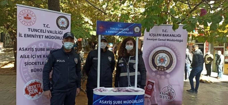 Tunceli polisi, şiddetin önlenmesine yönelik vatandaşları bilgilendirdi
