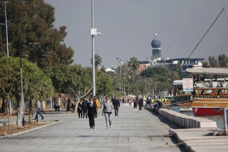 Mersin’de yazdan kalma günler yaşanıyor
