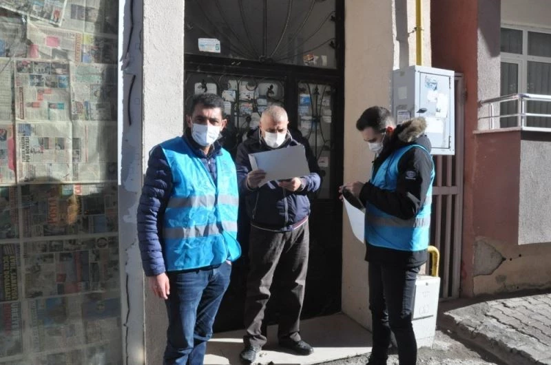 Kars’ta vaka evlerinin kapılara uyarı yazısı
