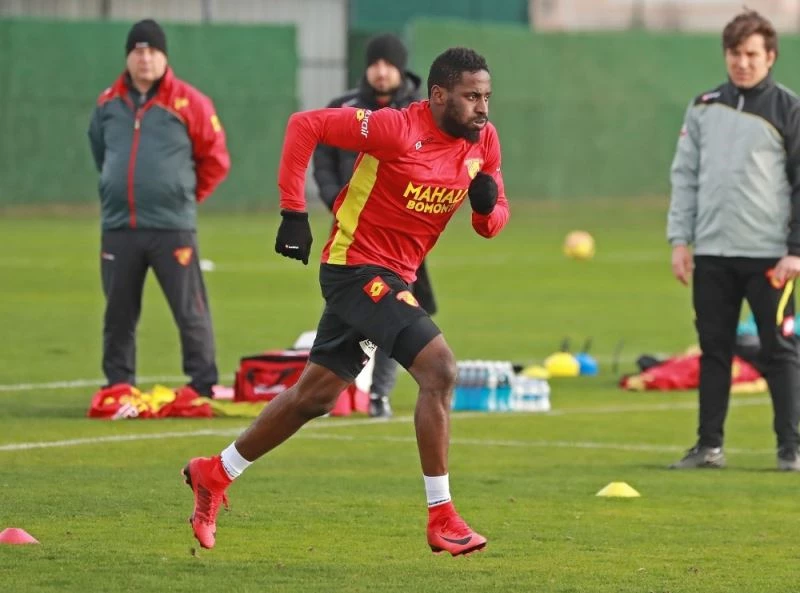 Göztepe, Poko’nun sözleşmesini feshetti
