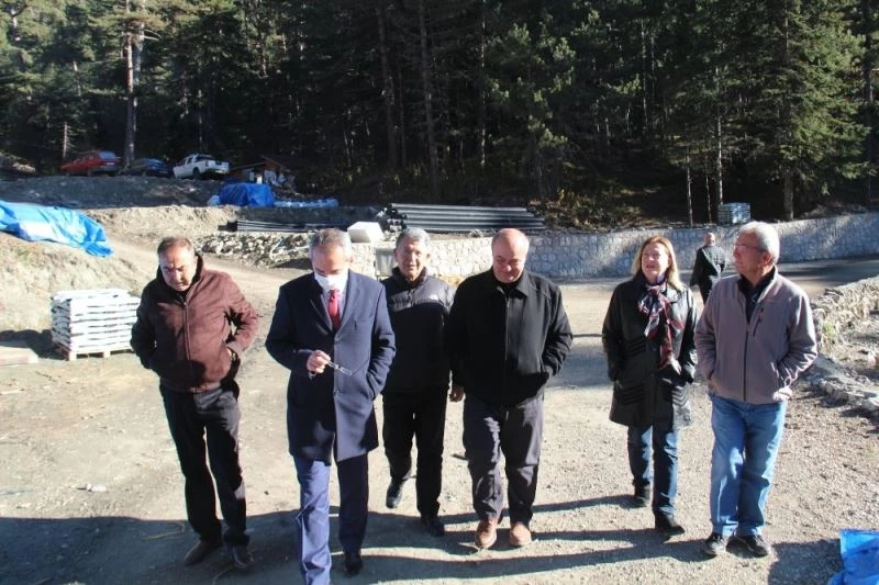 Dipsiz Göl’de çalışmalar aralıksız sürüyor
