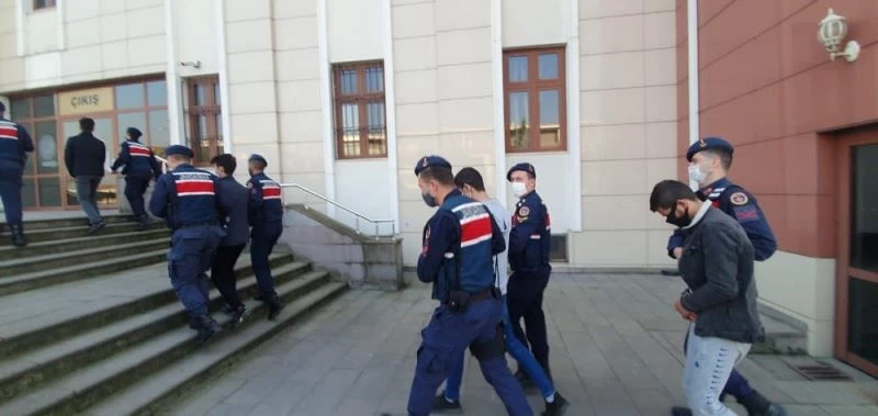 Motosiklet hırsızları jandarma ekiplerinin titiz çalışması sonucu yakalandı
