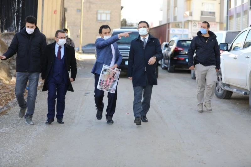 Başkan Vekili Aslan çalışmaları denetleyerek esnafı dinledi
