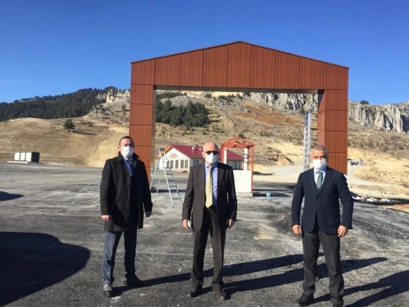 Keltepe Kayak Merkezi’nde kış hazırlıkları devam ediyor
