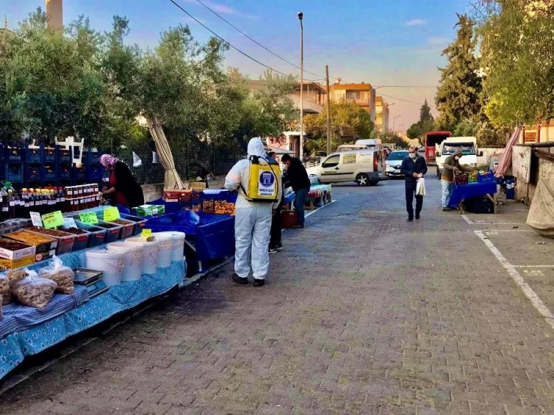 Didim’de pazaryerleri dezenfekte ediliyor

