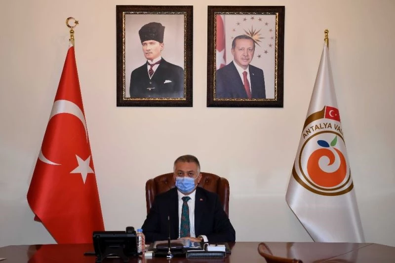 Vali Yazıcı: “Kadına yönelik şiddetin acizlik olduğunu beyinlere yerleştireceğiz”
