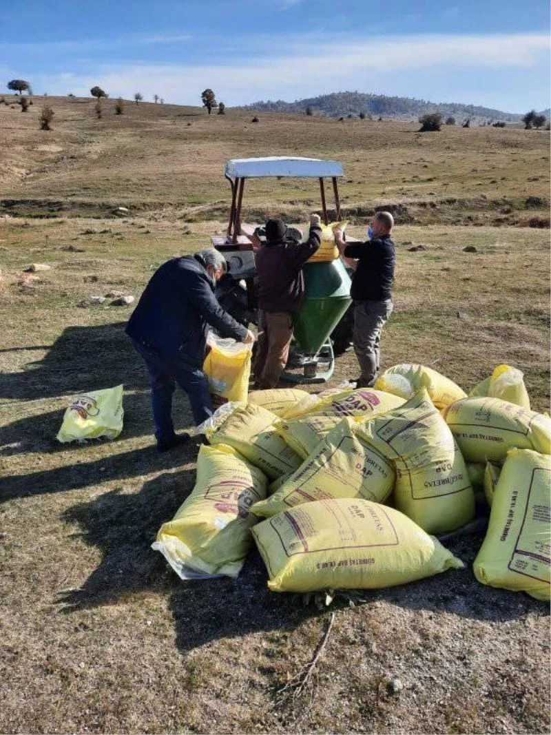 Mera alanında gübreleme çalışmaları
