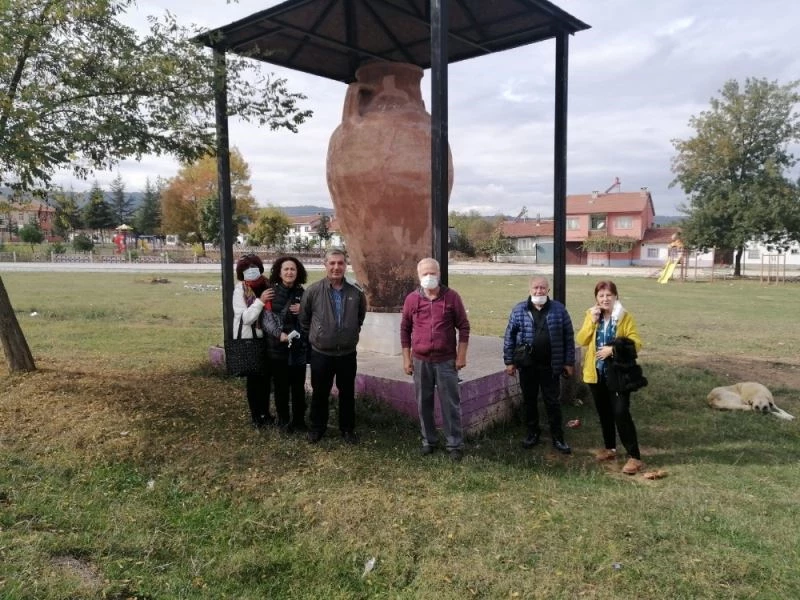 Türkiye’de topraktan tek parça olarak yapılmış en büyük çömlek küpüne büyük ilgi
