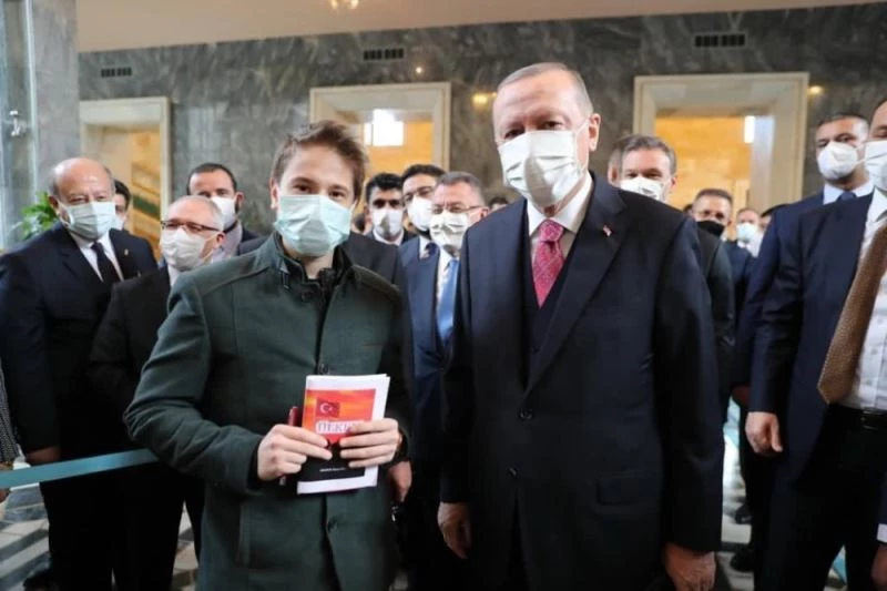 Milletvekili Özel’in, oğlunun kaleme aldığı kitabın önsözünü Cumhurbaşkanı Erdoğan yazacak
