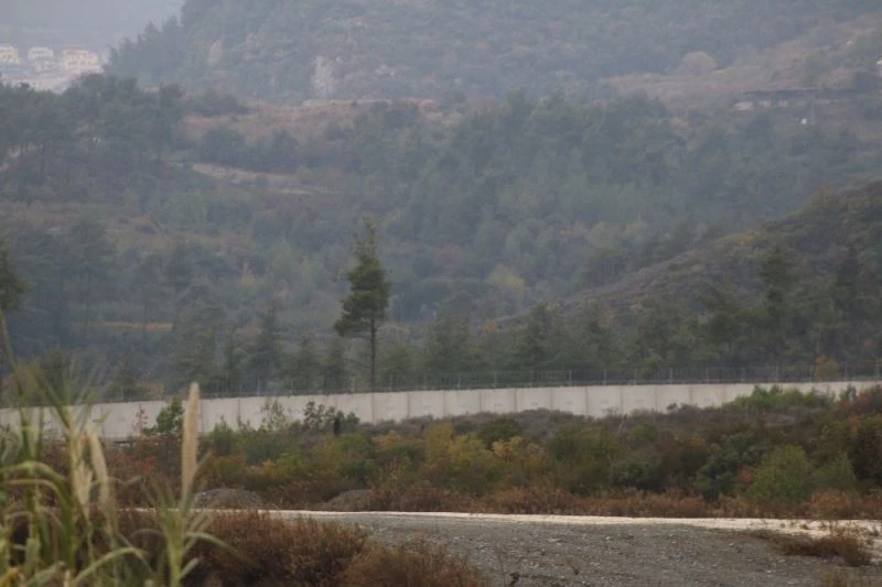 Suriye sınırına 832 kilometre duvar kurulumu tamamlandı
