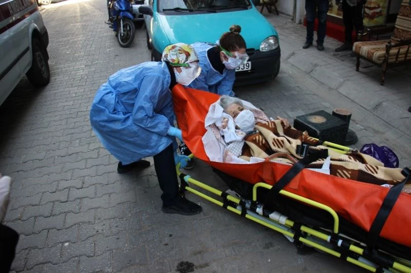 Karantinadaki yaşlı çiftten haber alınmayınca ekipler seferber oldu
