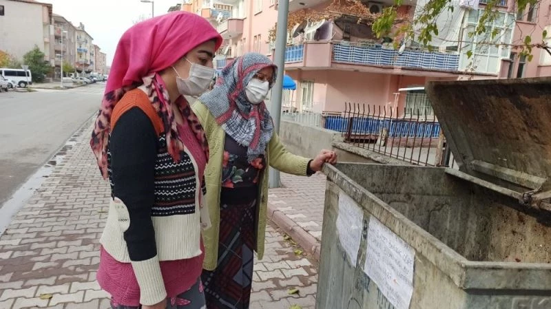 Bir anlık dalgınlıkla 3 bileziği çöpe attı
