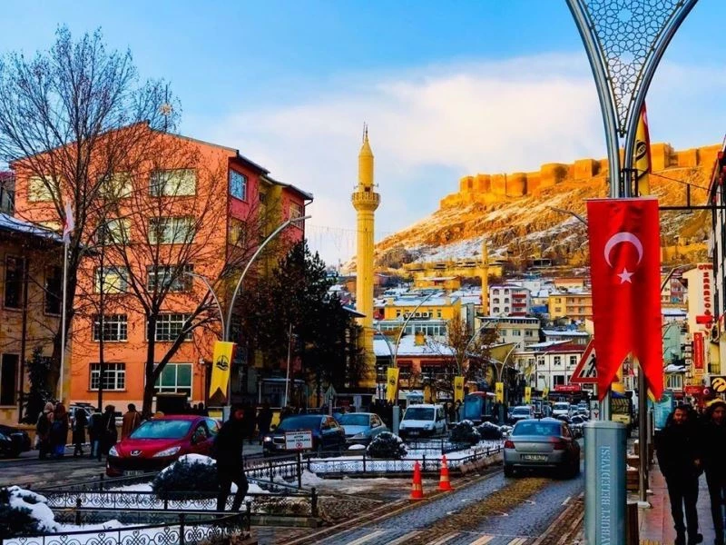 Bayburt’ta trafiğe kayıtlı araç sayısı Ekim ayı sonu itibarıyla 15 bin 735 oldu

