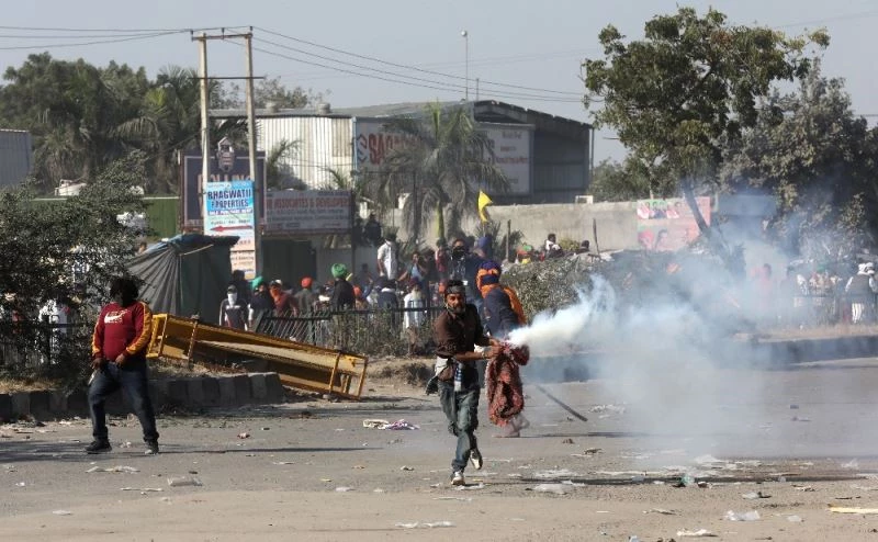 Hindistan’da protestocu çiftçilere polisten gazlı müdahale
