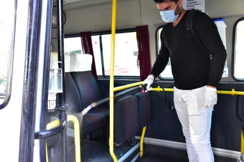 İncirliova’da dolmuşlar dezenfekte edildi
