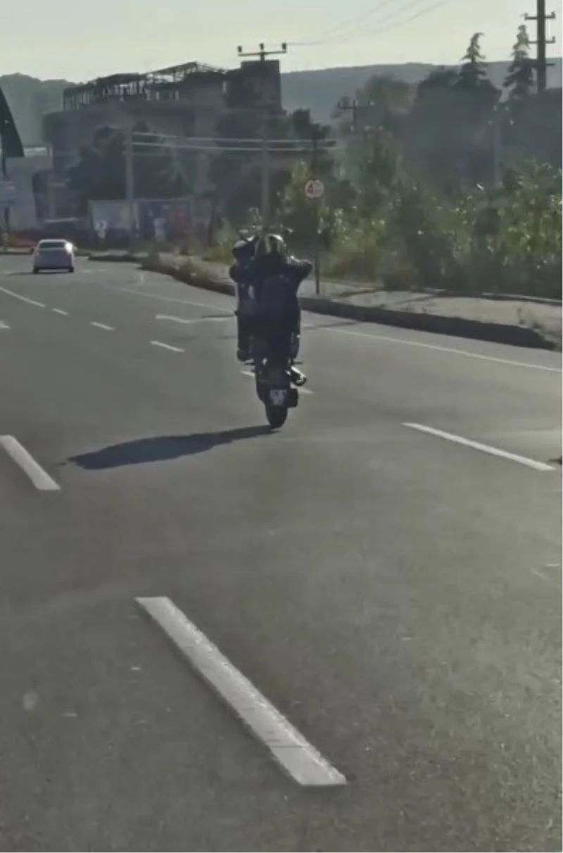 Motosiklet üzerinde tehlikeli hareketler
