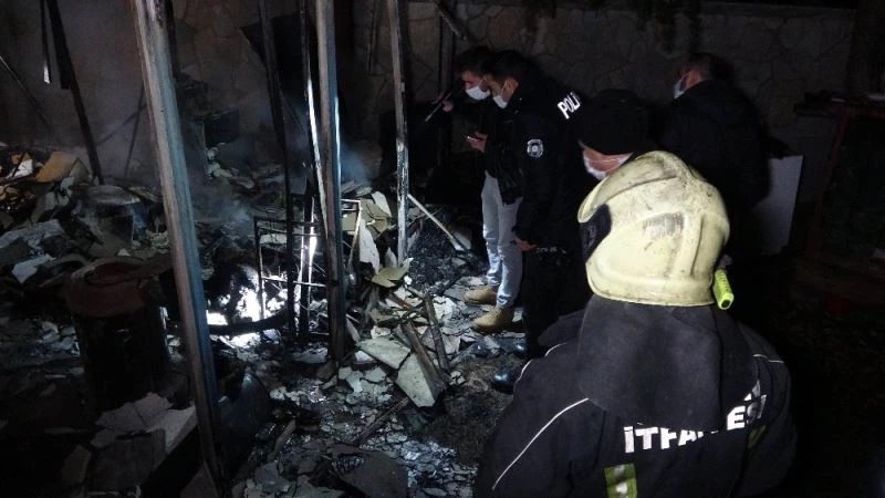 Galip Öztürk’ün yeğeninin yazlık evinde yangın: Damatları öldü
