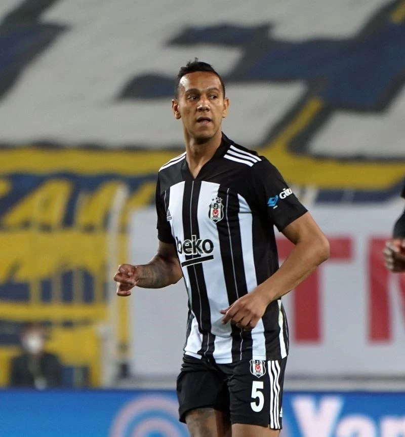 Josef de Souza, Fenerbahçe’ye karşı!
