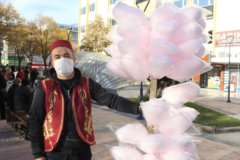 Isparta’ya pamuk şekerini sevdiren adam
