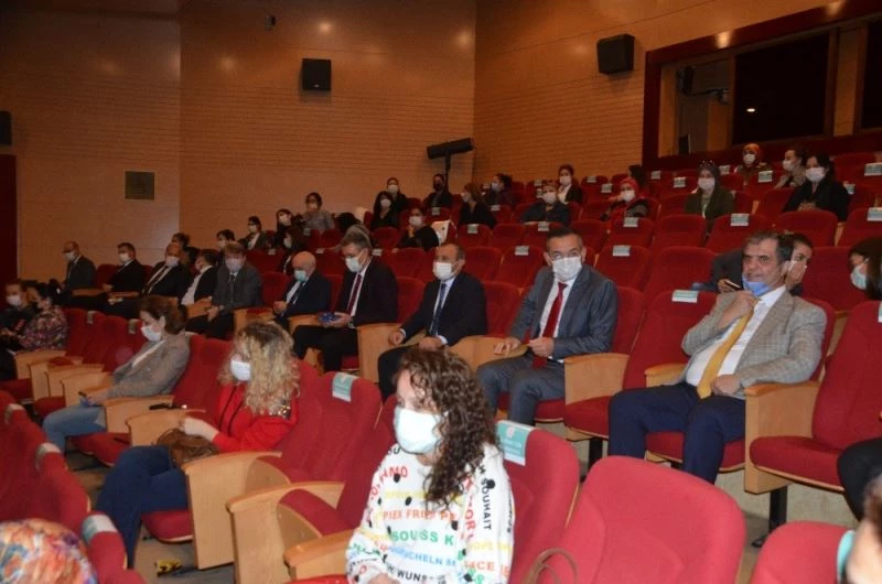 Ordu Valisi anneleri protokol koltuğuna oturttu
