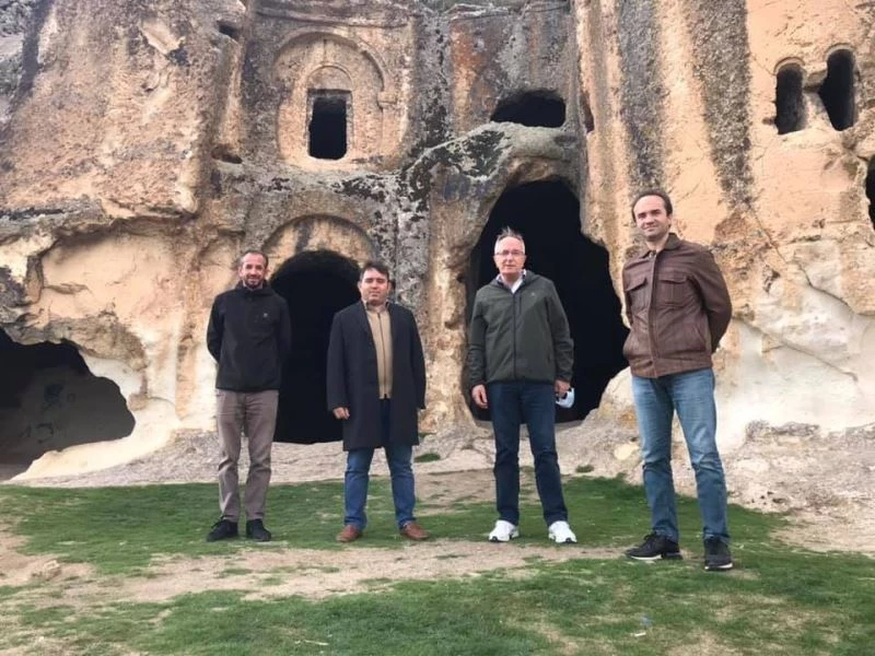 Kaya, Altınovalı misafirlerine Afyon’u tanıttı
