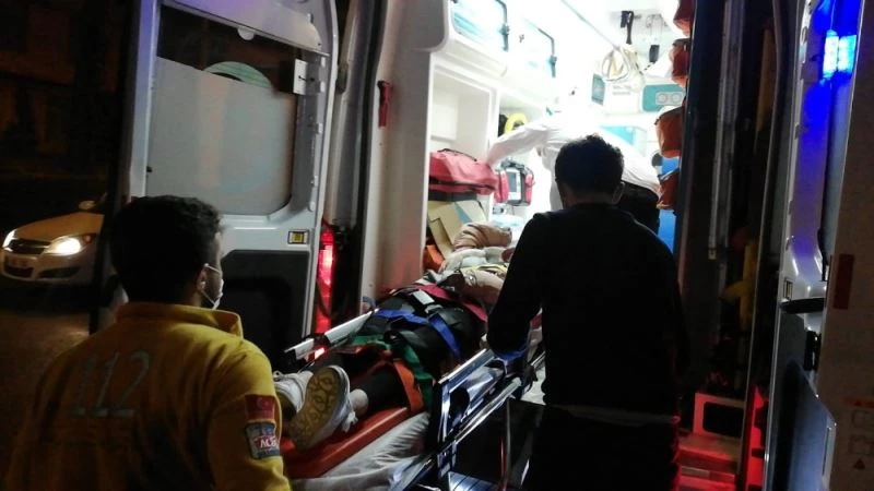 Genç kızların motosiklet macerası hastanede bitti
