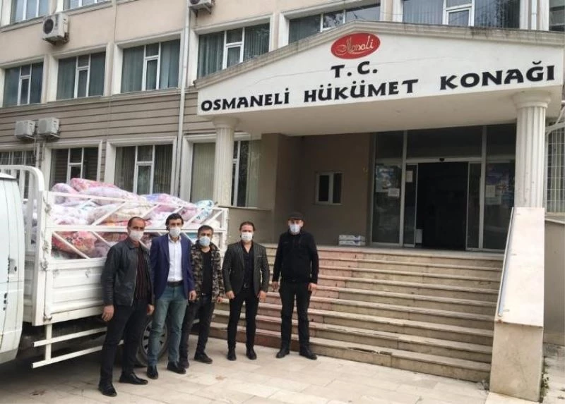 İzmir’deki depremzedelere yorgan desteği
