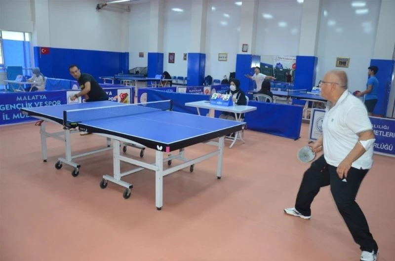 Cumhuriyet Kupası müsabakaları çekişmeli geçti
