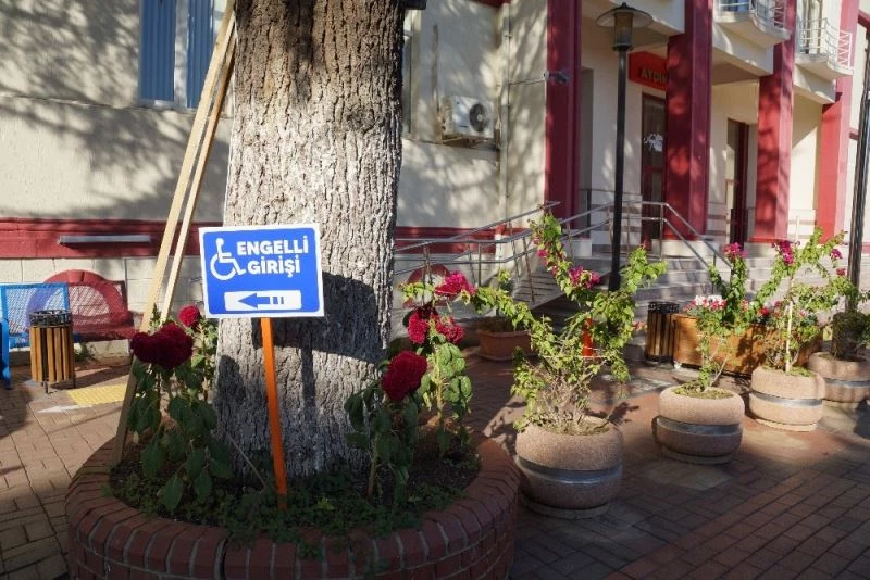 Aydın Valiliği Yeni Görünümüne Kavuştu
