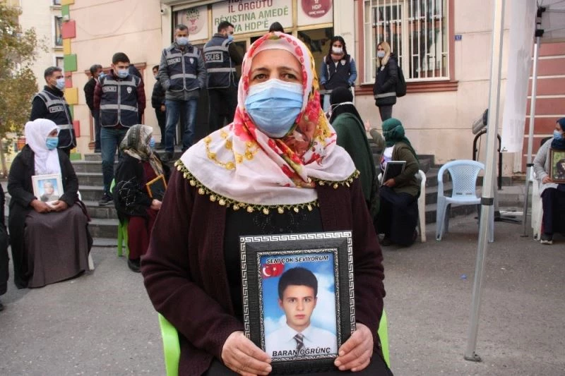 Evlat nöbetindeki ailelerden HDP’lilere tepki: 