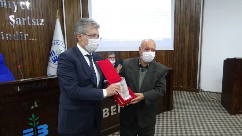 İzmir Depreminde görev yapan Edremitli kahramanlar unutulmadı
